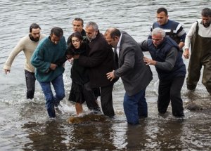 Ünlü Dizi Oyuncusu Ölümden Döndü!