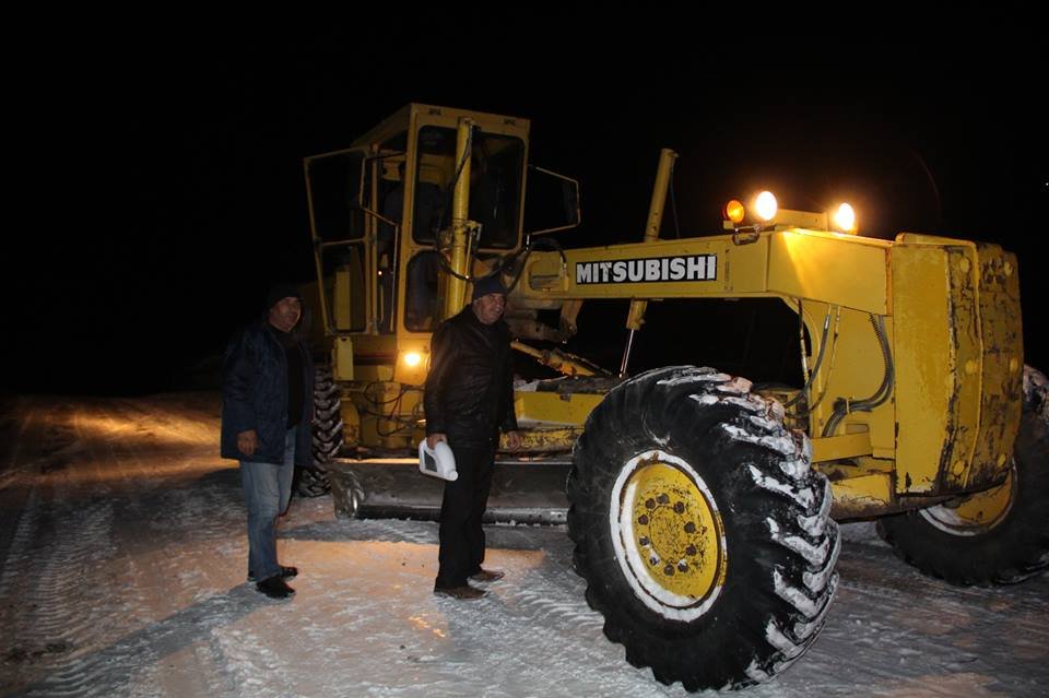 Erzurum'da Kar Nedeniyle Kapanan Köy Yolları Açılıyor