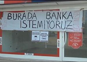 Üniversite Öğrencilerinin Banka İsyanı