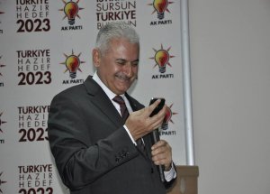 Bakan Yıldırım'dan Uşak Ak Parti'ye Ziyaret