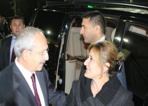 Kılıçdaroğlu, partililer ile akşam yemeği yedi
