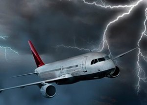 Yolcu Uçağına Yıldırım İsabet Etti!