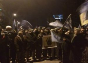 Elçilik Önünde İdam Protestosu