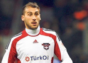 İlk Bomba Cenk Tosun!