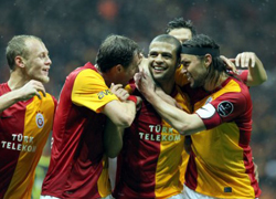 Galatasaray'ı zorlu rakipler bekliyor