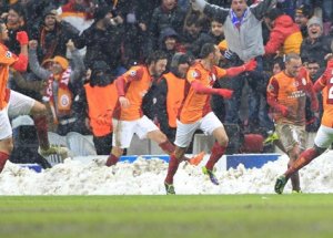 Futbolculara Dudak Uçuklatan Prim