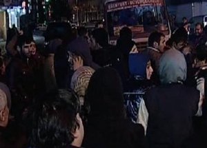 Elektrik Kesintisine İsyan Ettiler!
