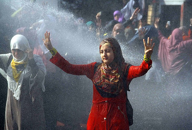 Mısır'da öğrencilere polis müdahalesi