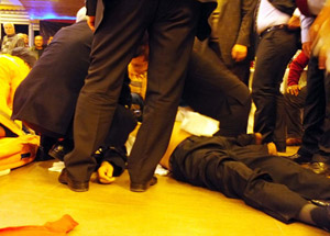 CHP'nin Gecesinde Şok Ölüm