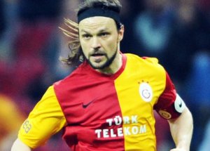 Ujfalusi Yeniden Cimbom'da!