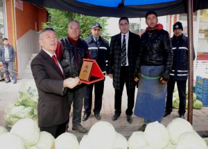 Örnek Pazar Esnafı Ödüllendirildi