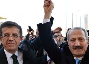 Bizi Yüzümüze Gülen Hancerledi