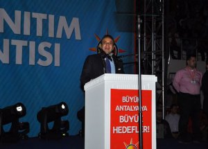 Egemen Bağış Kürsüde Elektriksiz Kaldı