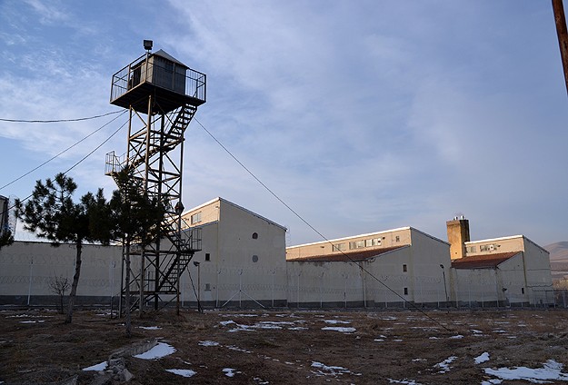 Hükümlü ve Tutukluya Yeni Yıl Hediyesi