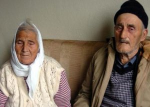Evi Yanan Aileye Yardım Yağınca...