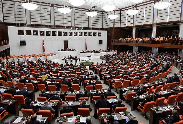 "Tam gün" yasalaştı