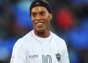 Ronaldinho Konuştu! Son kararı...