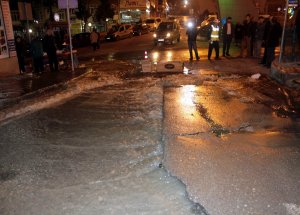 Samsun’da İçme Suyu Borusu Patladı