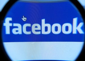 Facebook Hesabını Çalan Kişilerden Şikayetçi Oldu
