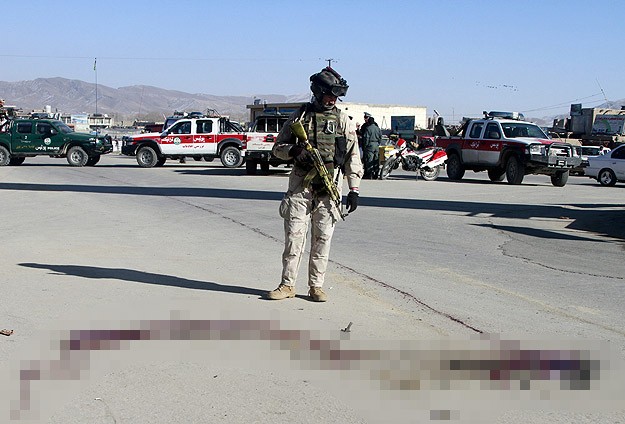 Afganistan'da karakola saldırı: 3 ölü