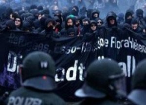 Almanya'da Polis Şiddeti