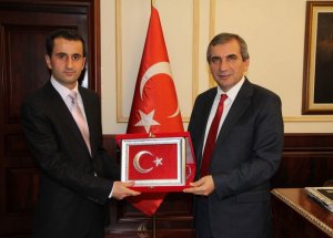 Vali'yi Duygulandıran Buluşma
