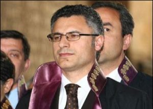 Bir Veda, Bir Merhaba Ve Bir Teklif