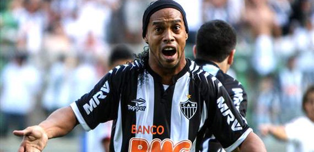 Ronaldinho Futbola Devam Edecek mi?