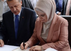 Emine Erdoğan'dan 'Damat' şakası