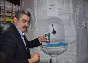 Mevlid Kandilinde Çeşmelerden Şerbet Aktı