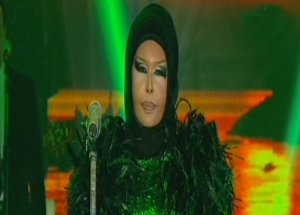 Bülent Ersoy Hayranını Tokatladı