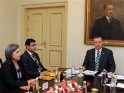 Füzeyi radar da uçak da tespit edemedi