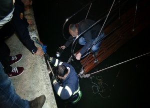 İtfaiyeden Yavru Kedi Kurtarma Operasyonu
