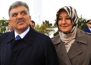 Abdullah Gül Eşi İle Kontrolden Geçti