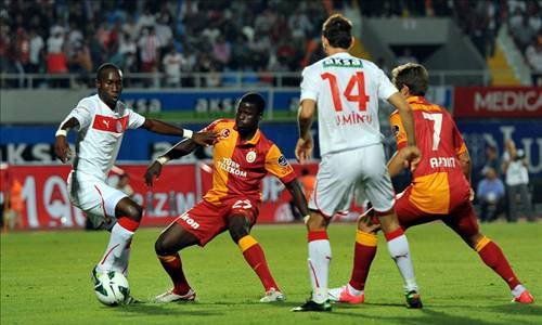 Aslan 90'da Tekledi!