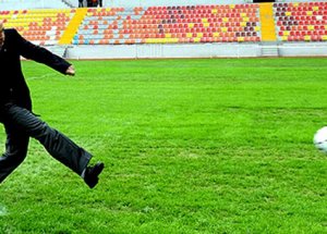 Artık Top Başbakan'da!