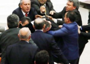 TBMM'de Kavga!