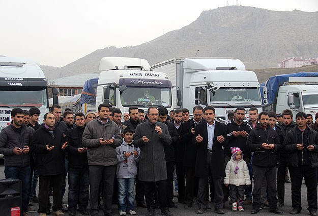 Van'dan Suriye'ye insani yardım