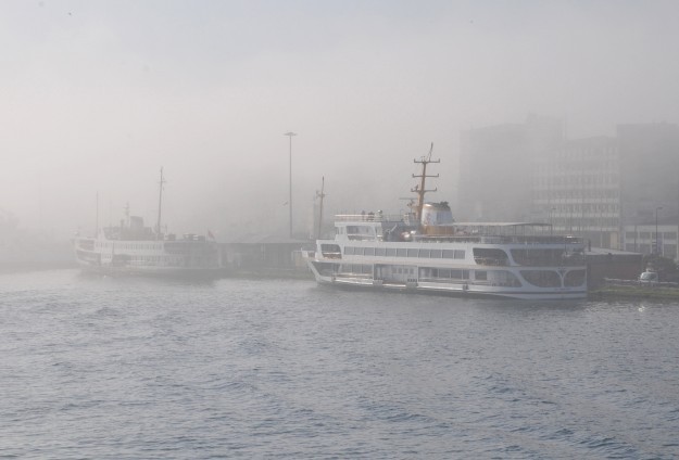 İstanbul Boğazı gemi trafiğine açıldı
