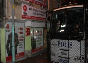 MHP'ye Kanlı Baskın!