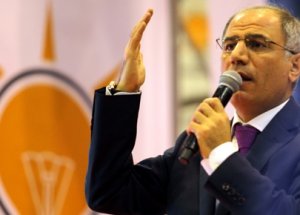 Ala’nın “Gülen” Konuşmasına Tepki Gösterip İstifa Ettiler