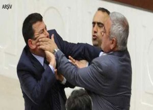 Komisyonda Gergin Anlar