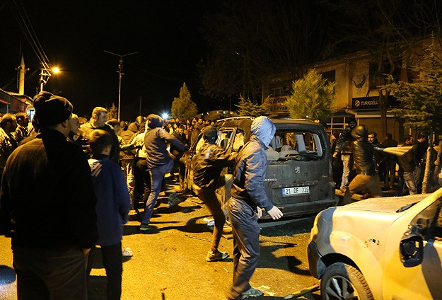 Diyarbakır'da Seçim Kavgası: 16 Yaralı!
