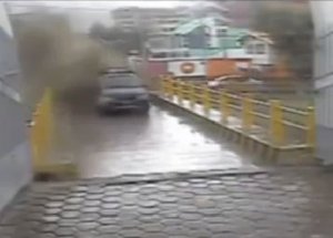 Taşan Nehrin Suyundan Son Anda Kurtuldular