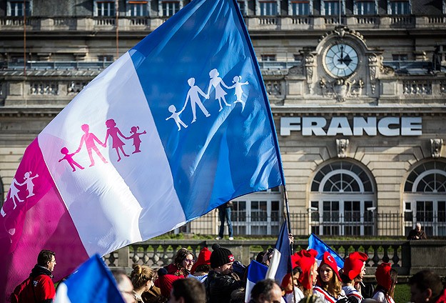 Fransa'da hükümet aleyhinde gösteri