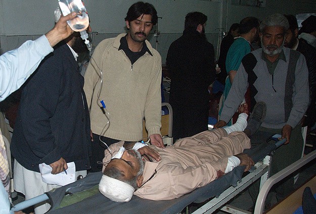 Karaçi Havalimanına Saldırı: En Az 17 Ölü