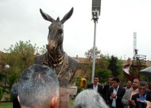 Kürdistan Eşekler Partisi Kendini Feshetti!