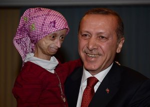 Başbakan Progerie Hastası Gamze İle Görüştü