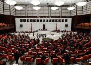 "Demokratikleşme Paketi" Meclis'te Kabul Edildi
