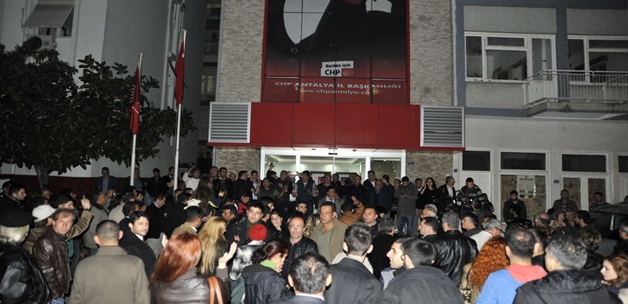 CHP Antalya'da aday protestosu şoku
